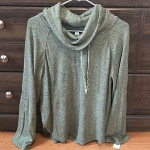 Military green pull over